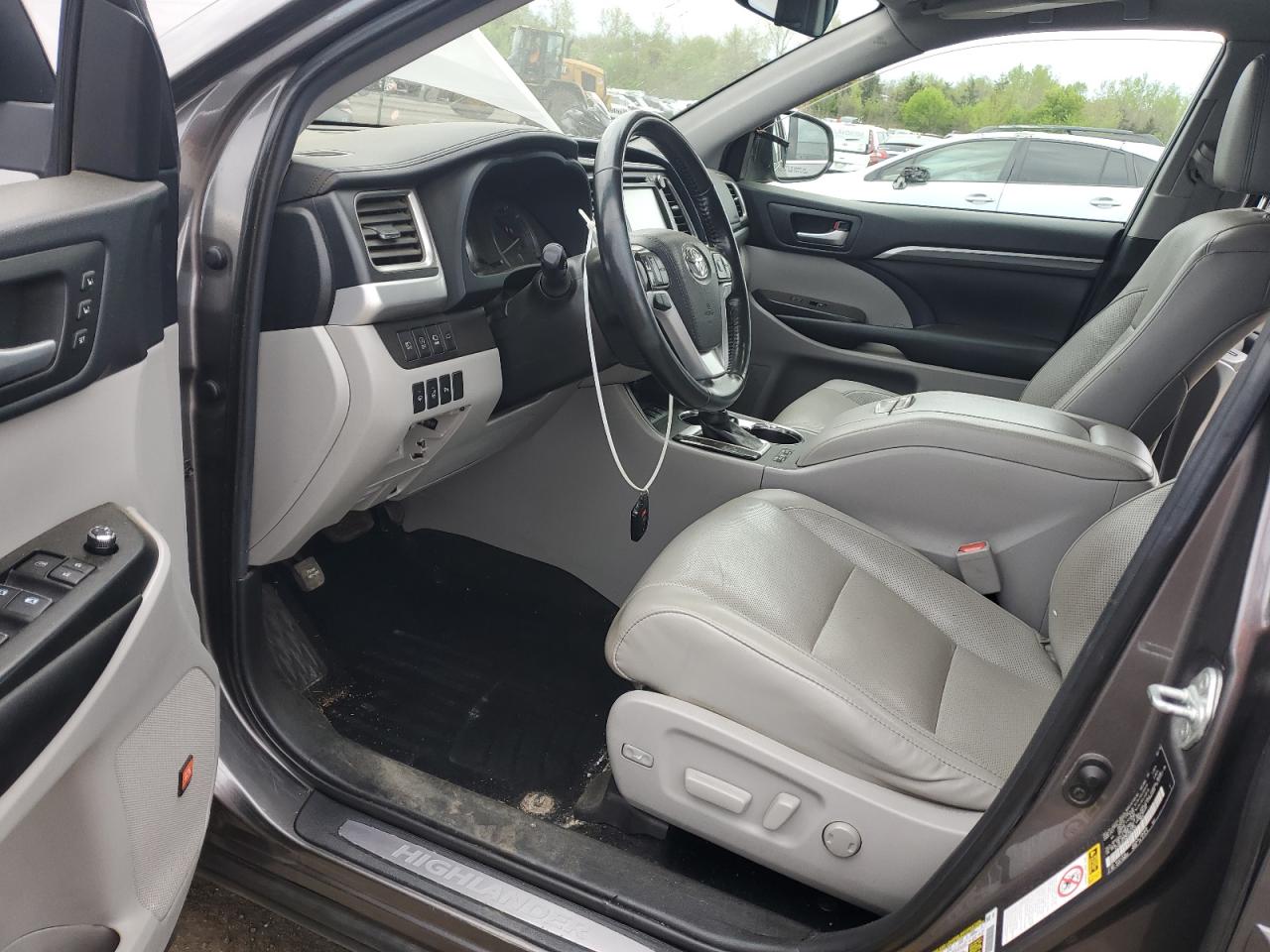 2019 Toyota Highlander Limited VIN: 5TDDZRFH0KS992455 Lot: 54707655