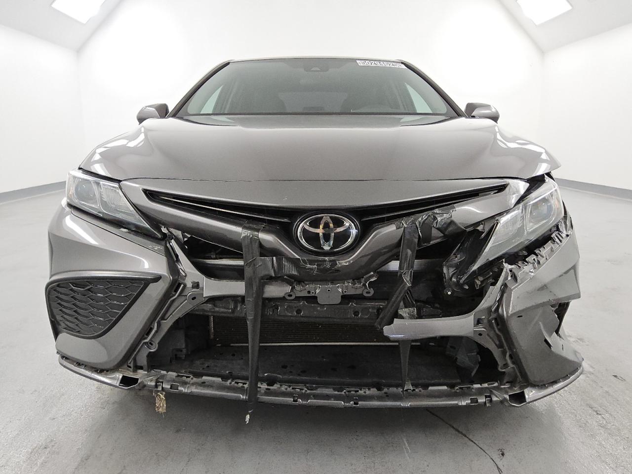 2021 Toyota Camry Se for Sale in Van Nuys, CA - Front End