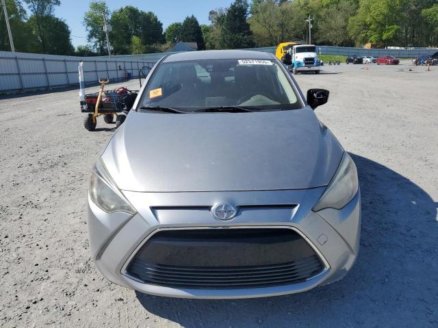  TOYOTA SCION 2016 Srebrny