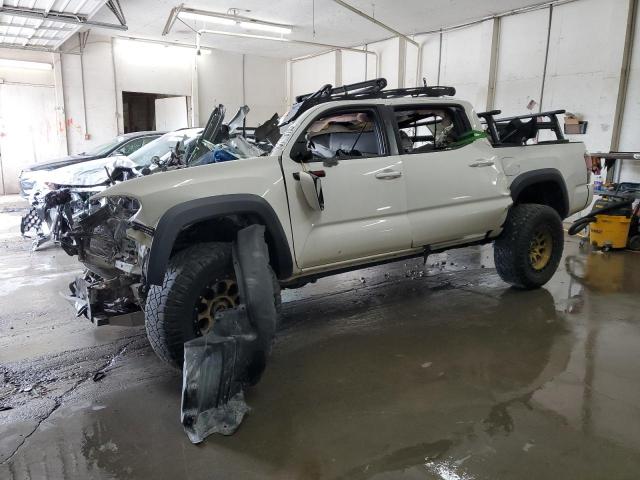  TOYOTA TACOMA 2017 Biały