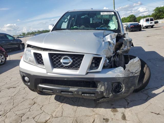  NISSAN FRONTIER 2018 Srebrny