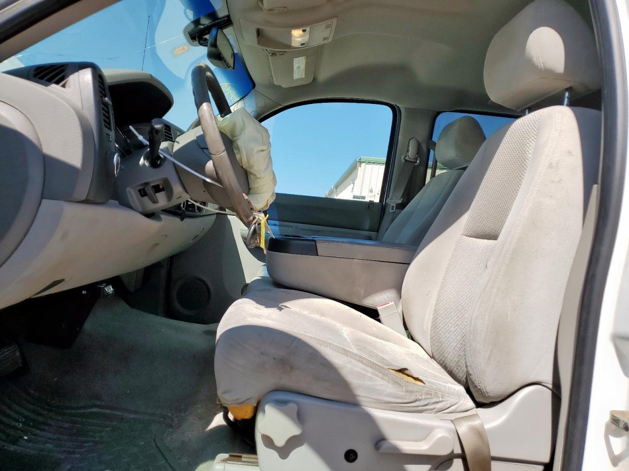 2007 GMC New Sierra C1500 VIN: 3GPEC13C57G518913 Lot: 52036355