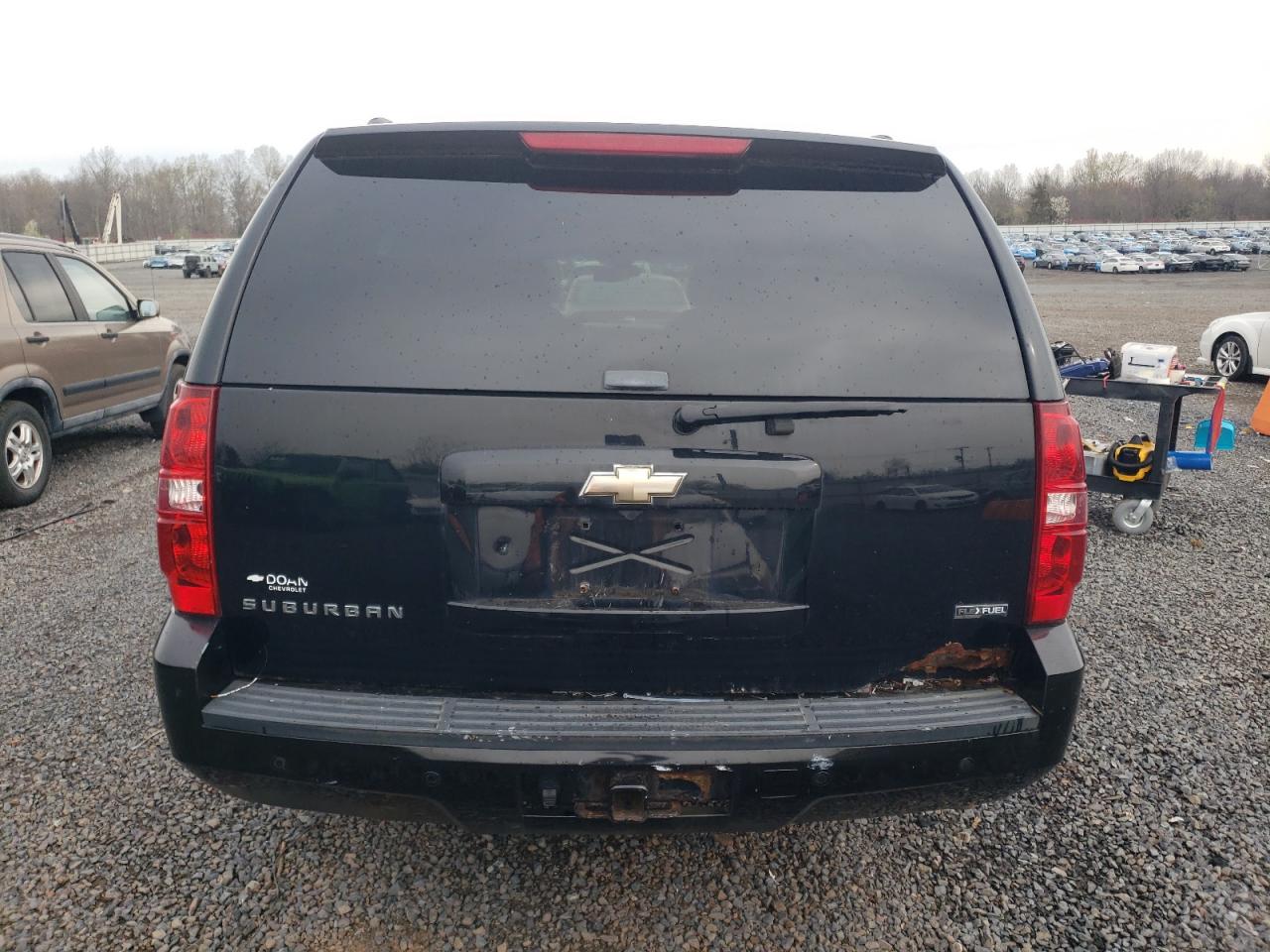 2008 Chevrolet Suburban K1500 Ls VIN: 3GNFK16398G277482 Lot: 53190735