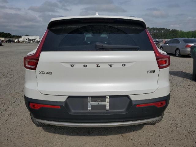  VOLVO XC40 2021 Biały