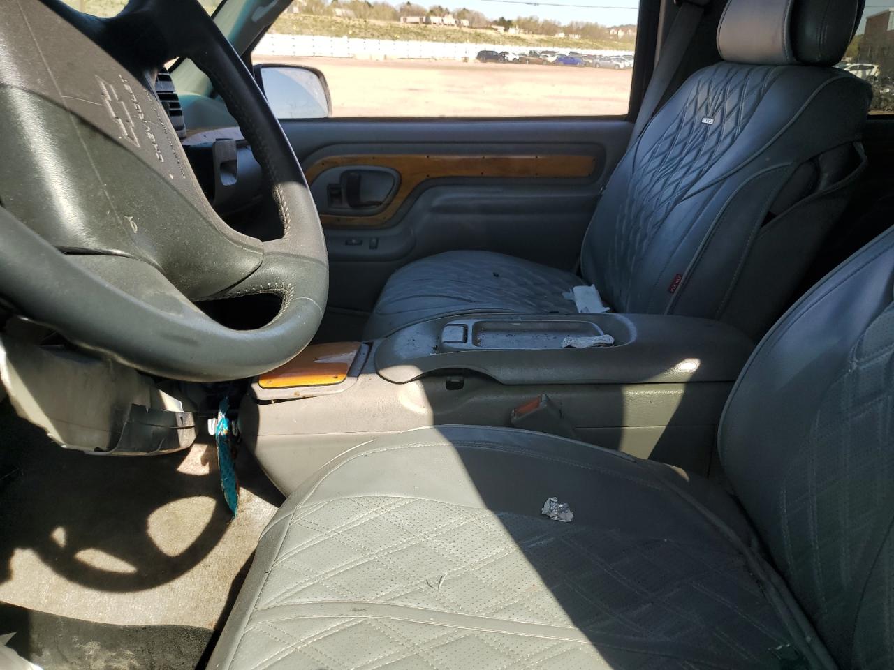 1GNEK13R1TJ377846 1996 Chevrolet Tahoe K1500