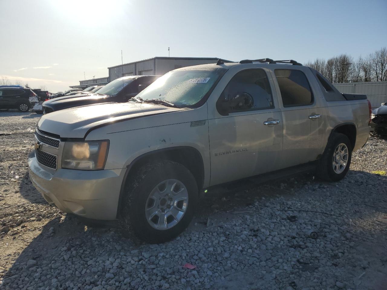 2007 Chevrolet Avalanche K1500 للبيع في Wayland، MI - Top/Roof
