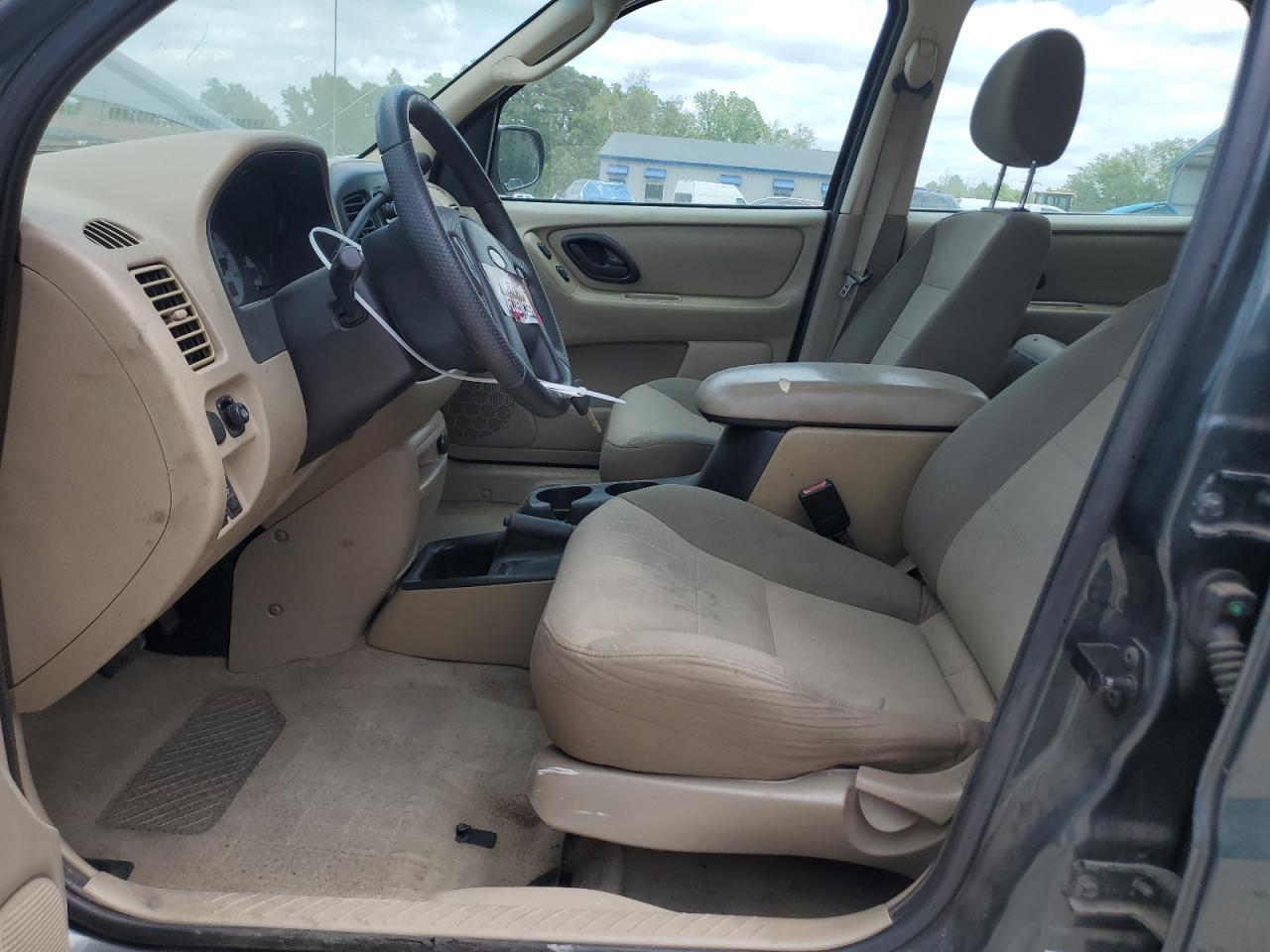 2003 Ford Escape Xls VIN: 1FMYU02183KB45840 Lot: 52782065
