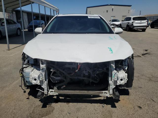  TOYOTA CAMRY 2018 White