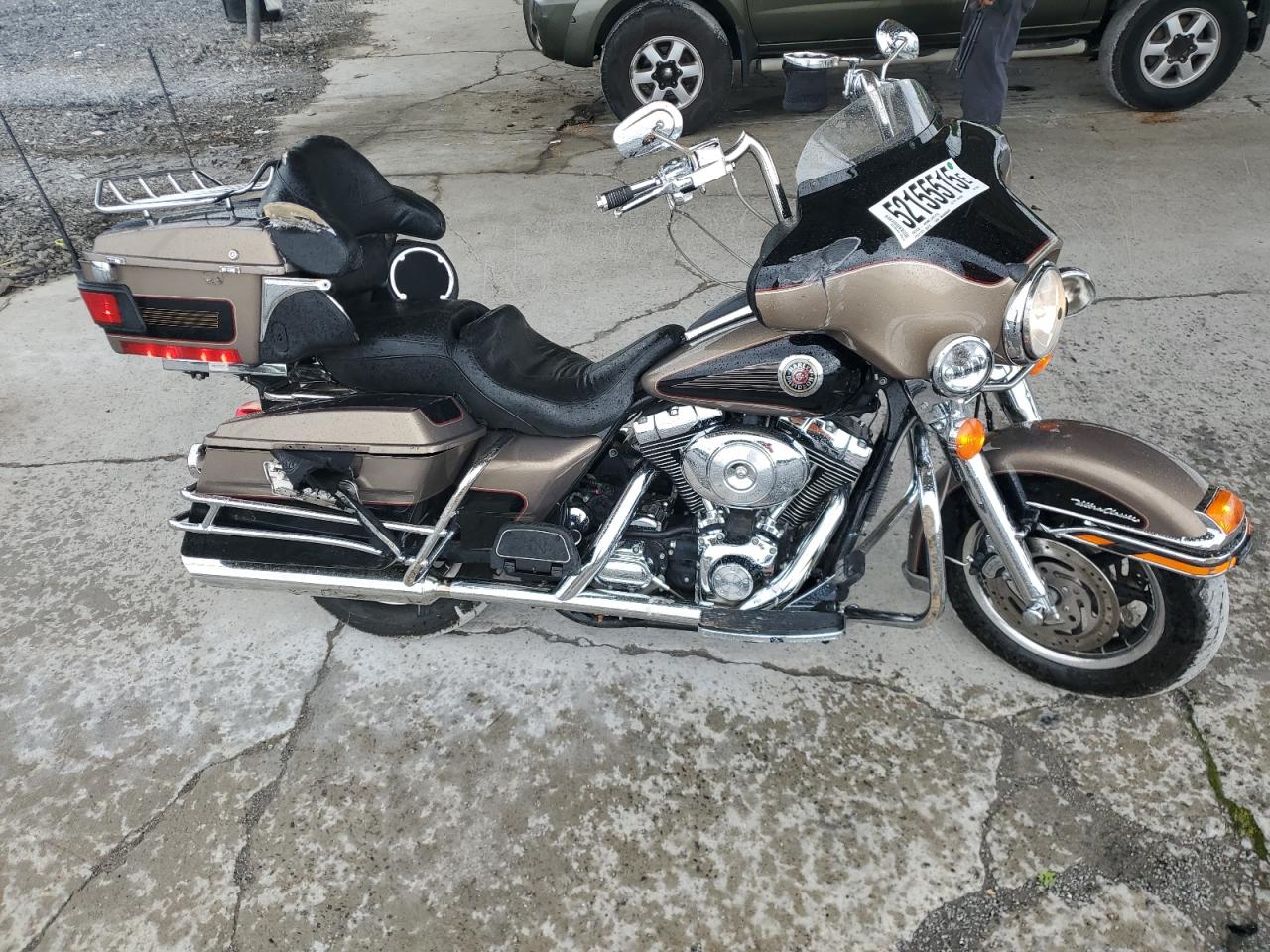2004 Harley-Davidson Flhtcui zu verkaufen in Cartersville, GA - All Over