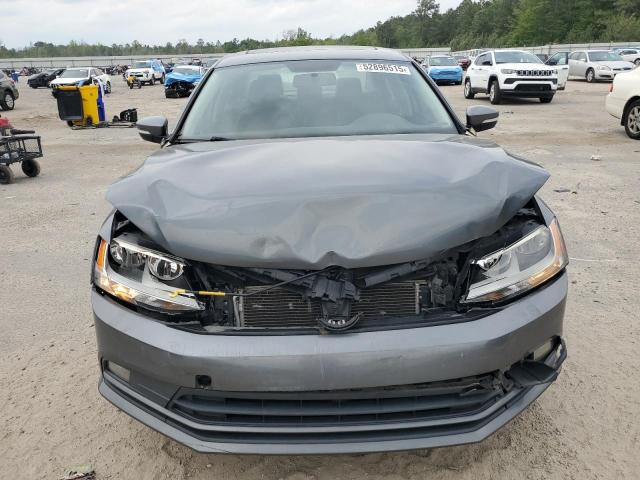 Sedans VOLKSWAGEN JETTA 2015 Szary