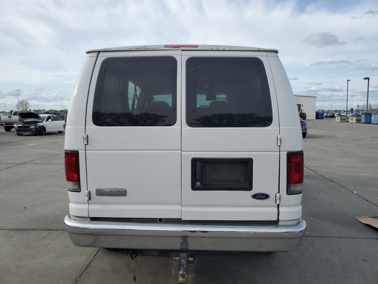 2006 Ford Econoline E350 Super Duty Wagon VIN: 1FBNE31L96HA61105 Lot: 51996365