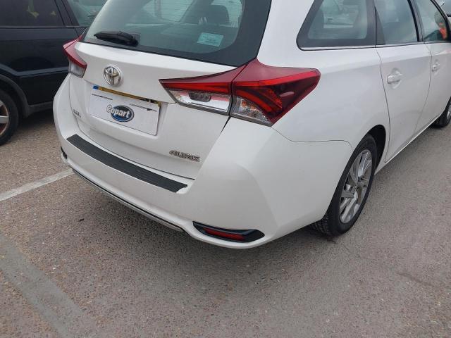 2016 TOYOTA AURIS BUSI