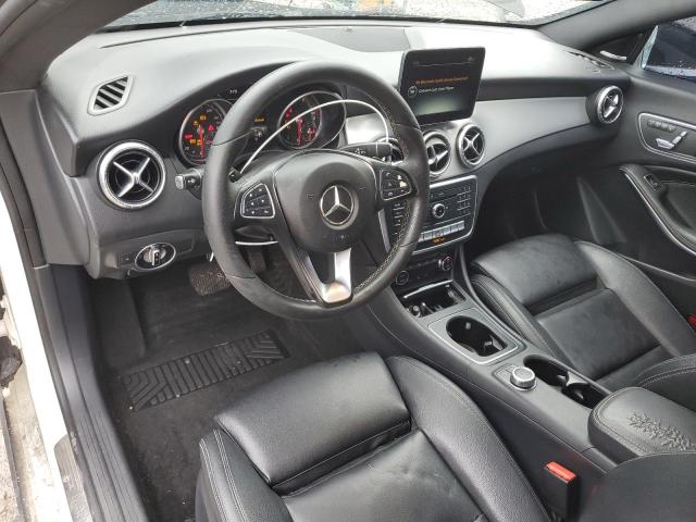 Sedans MERCEDES-BENZ CLA-CLASS 2017 Czarny