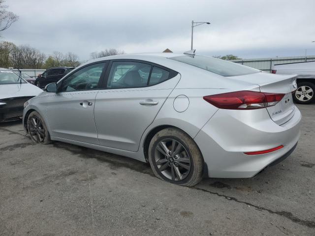  HYUNDAI ELANTRA 2018 Srebrny