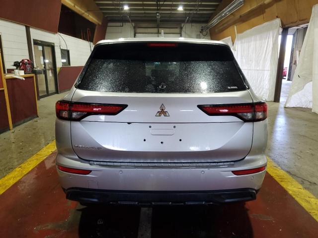  MITSUBISHI OUTLANDER 2022 Srebrny