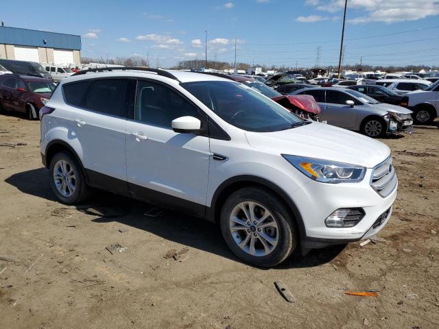  FORD ESCAPE 2018 Biały