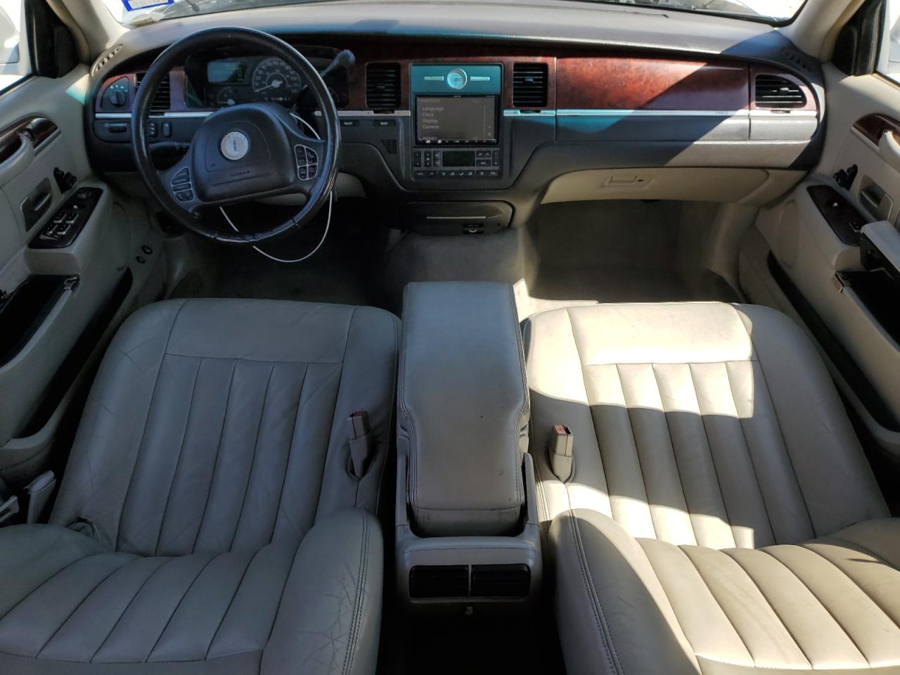 2003 Lincoln Town Car Executive VIN: 1LNHM81W33Y630251 Lot: 51594455