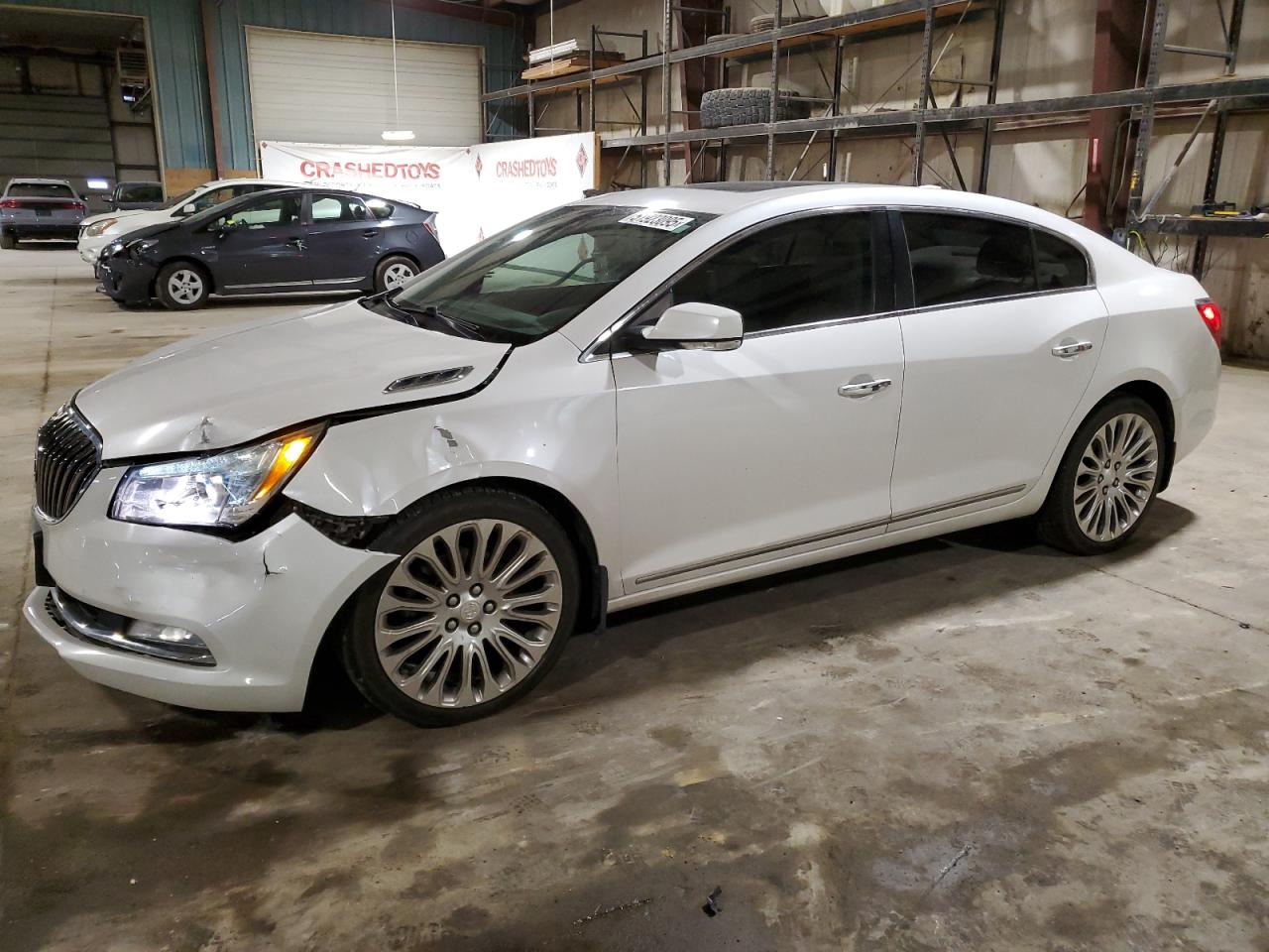 2015 Buick Lacrosse Premium de vânzare în Eldridge, IA - Front End