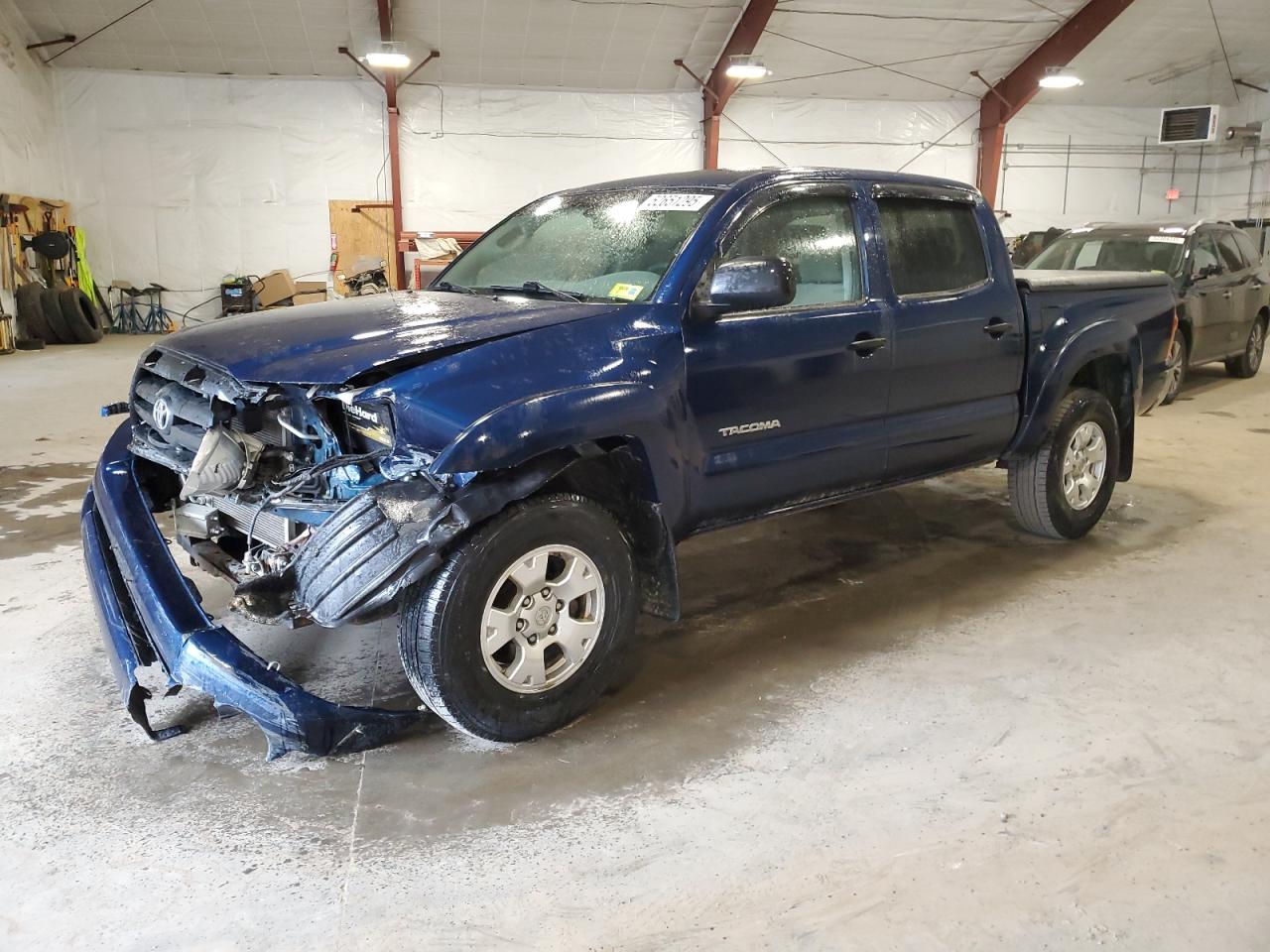 2006 Toyota Tacoma Double Cab იყიდება Center Rutland-ში, VT - Front End