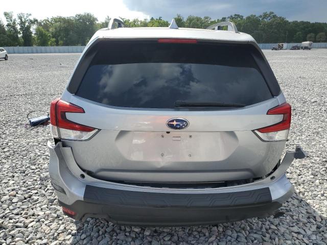  SUBARU FORESTER 2019 Srebrny