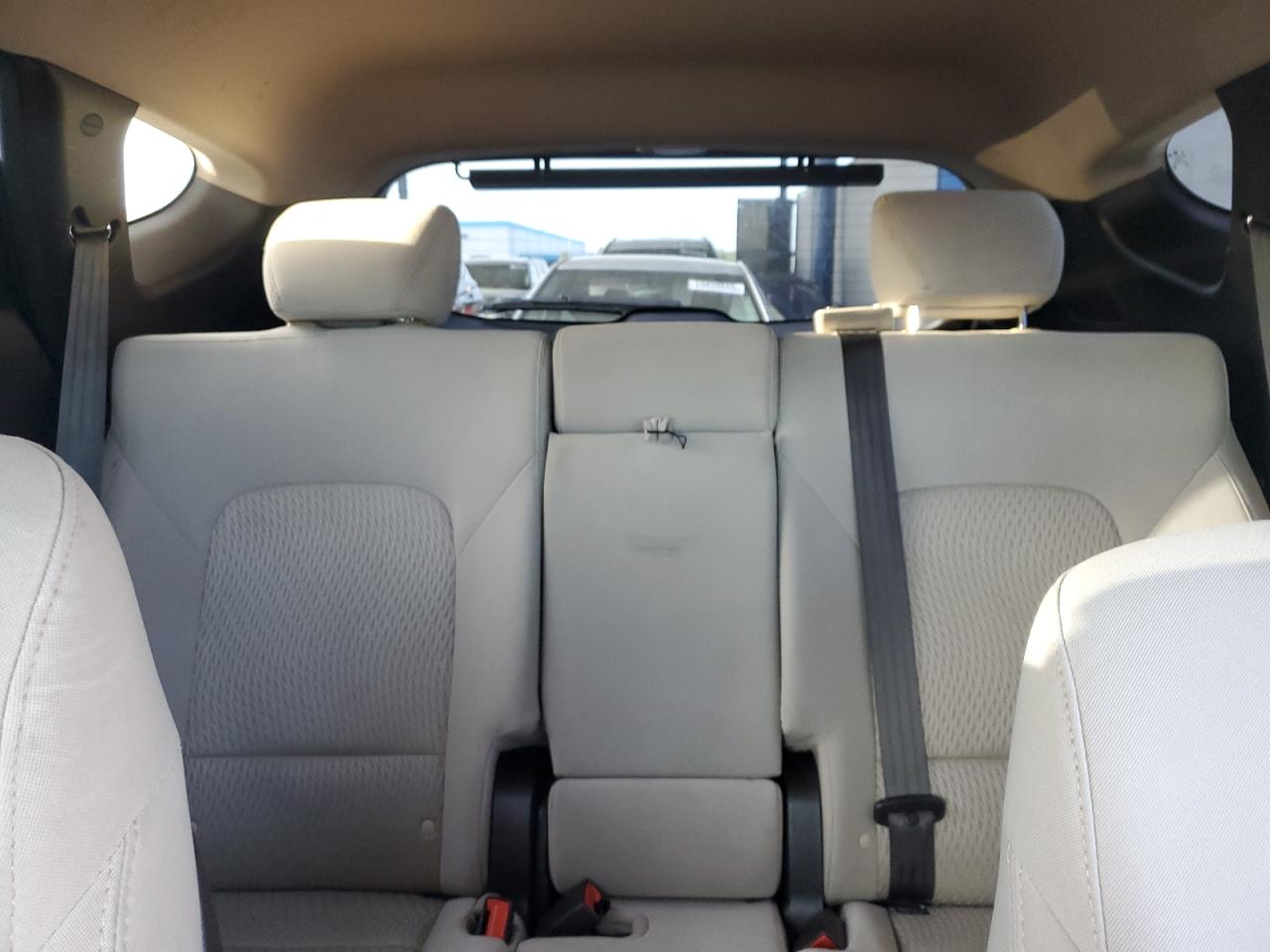 2015 Hyundai Santa Fe Sport VIN: 5XYZU3LB2FG302824 Lot: 53579045