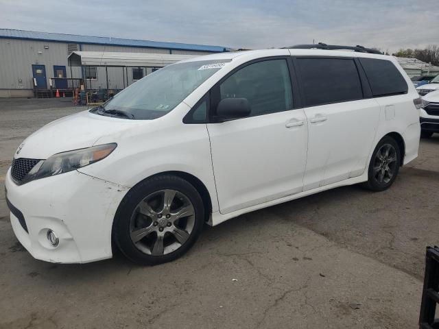 2012 Toyota Sienna Sport