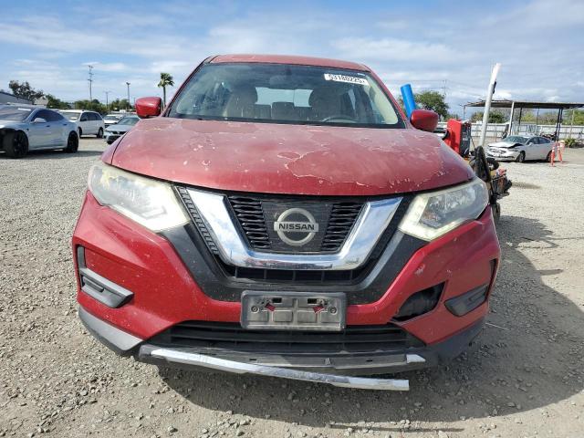  NISSAN ROGUE 2017 Красный