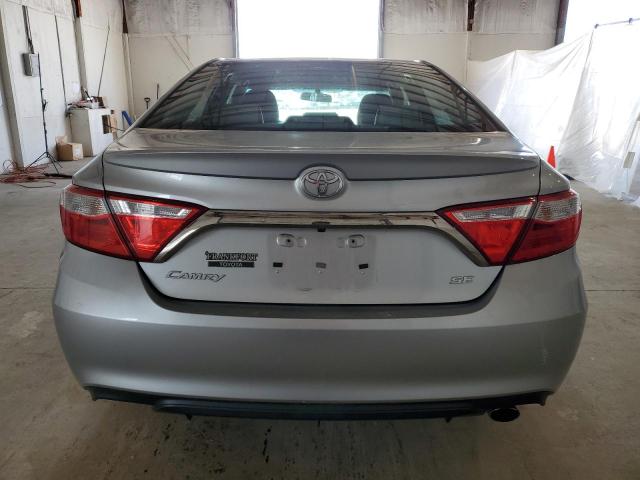  TOYOTA CAMRY 2017 Серебристый