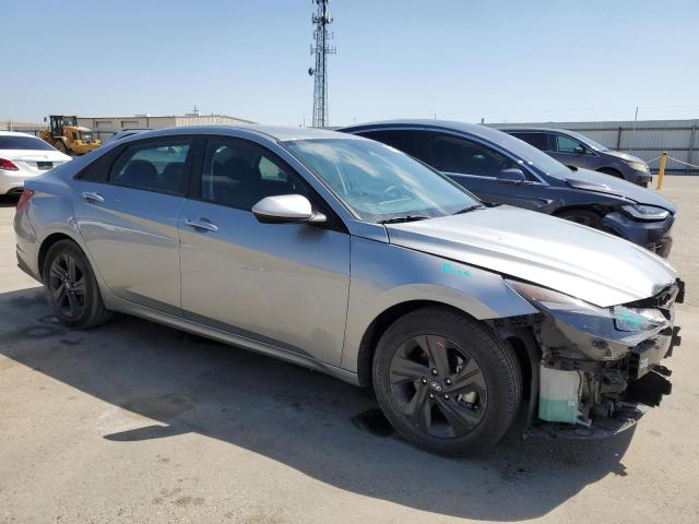  HYUNDAI ELANTRA 2022 Сріблястий