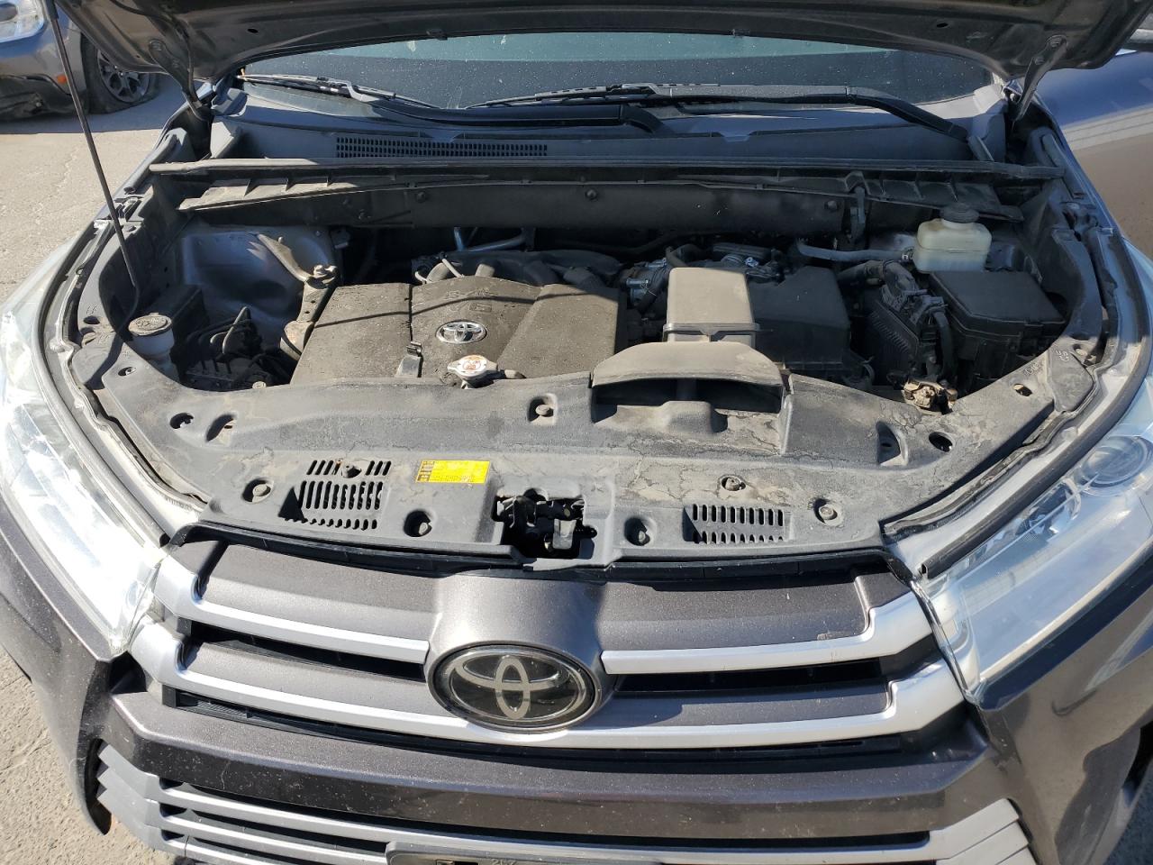2017 Toyota Highlander Le VIN: 5TDZZRFH5HS234495 Lot: 54248375