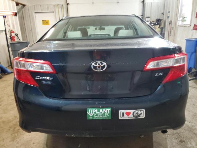 Sedans TOYOTA CAMRY 2012 Granatowy