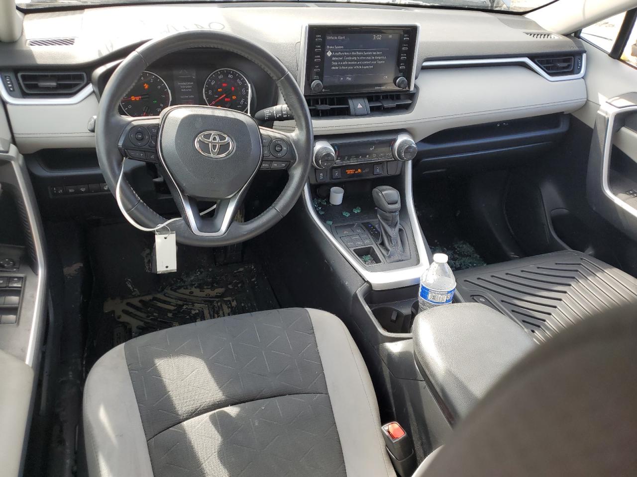 2019 Toyota RAV 4 - Image 8