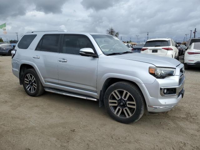 Паркетники TOYOTA 4RUNNER 2015 Сріблястий