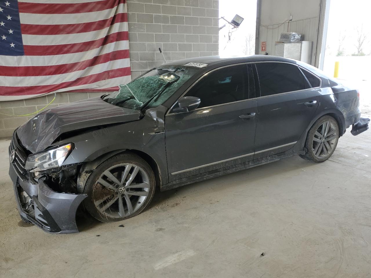 2017 Volkswagen Passat R-Line de vânzare în Columbia, MO - Front End