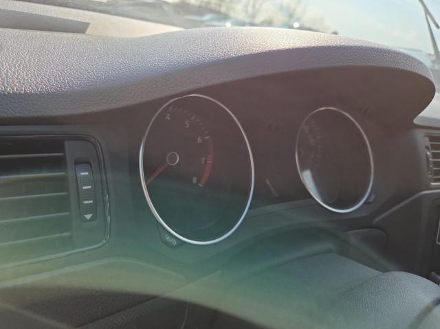Sedans VOLKSWAGEN JETTA 2016 White