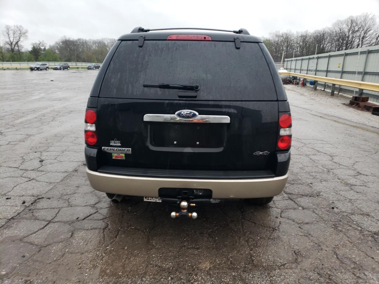 2008 Ford Explorer Eddie Bauer VIN: 1FMEU74EX8UB18923 Lot: 51846015
