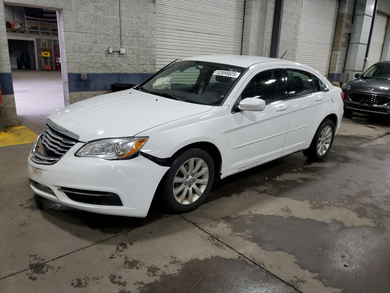 2012 Chrysler 200 Touring იყიდება Ham Lake-ში, MN - Front End