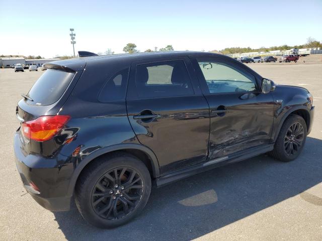  MITSUBISHI OUTLANDER 2018 Czarny