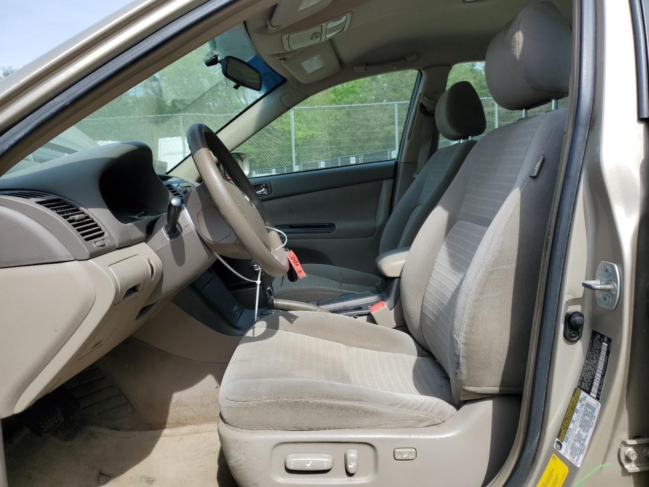 2005 Toyota Camry Le VIN: 4T1BE30K35U040209 Lot: 54211415