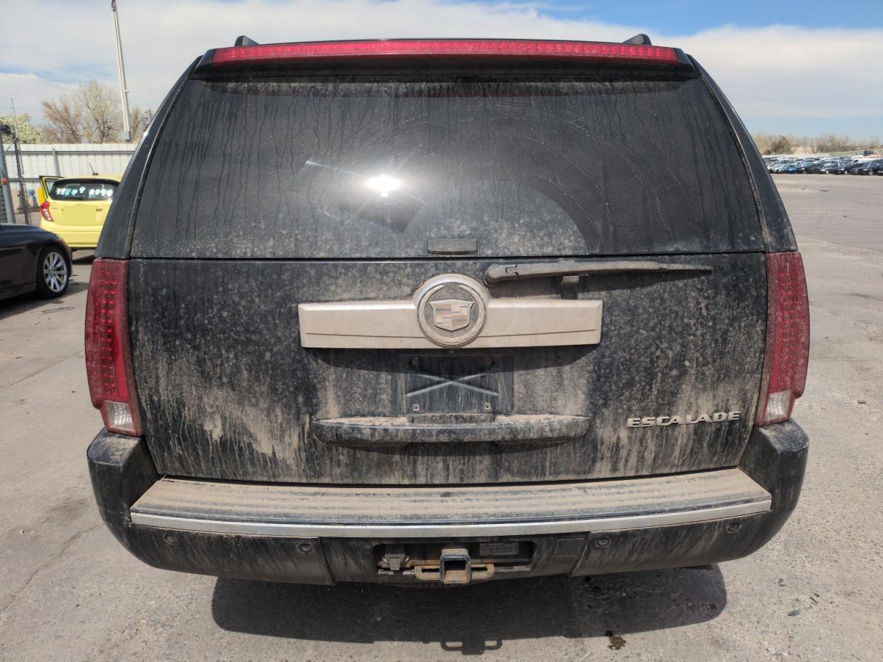 2007 Cadillac Escalade Luxury VIN: 1GYFK63807R364928 Lot: 53213115