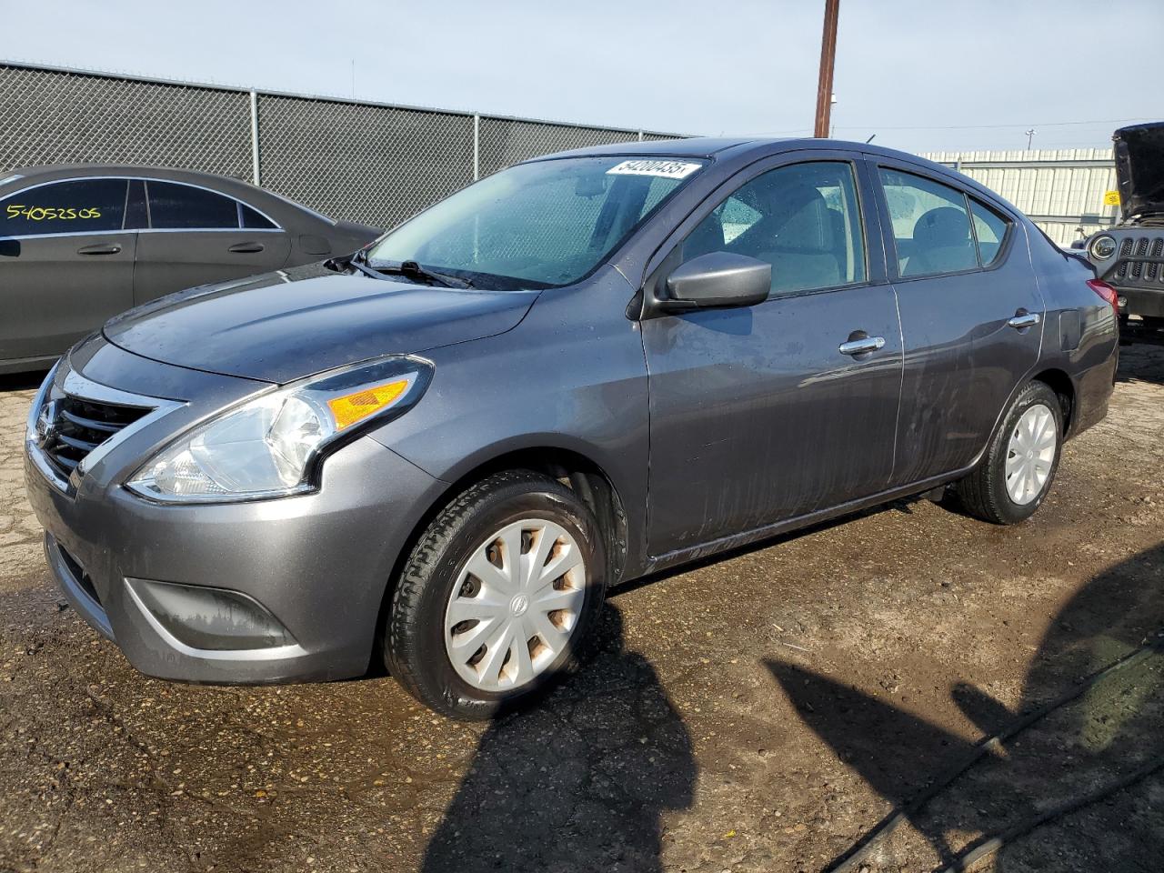 2017 Nissan Versa S продається в Woodhaven, MI - Minor Dent/Scratches