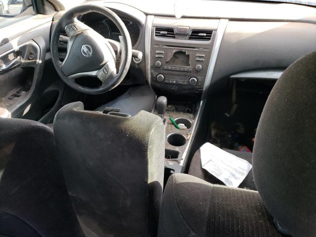 Седани NISSAN ALTIMA 2013 Червоний
