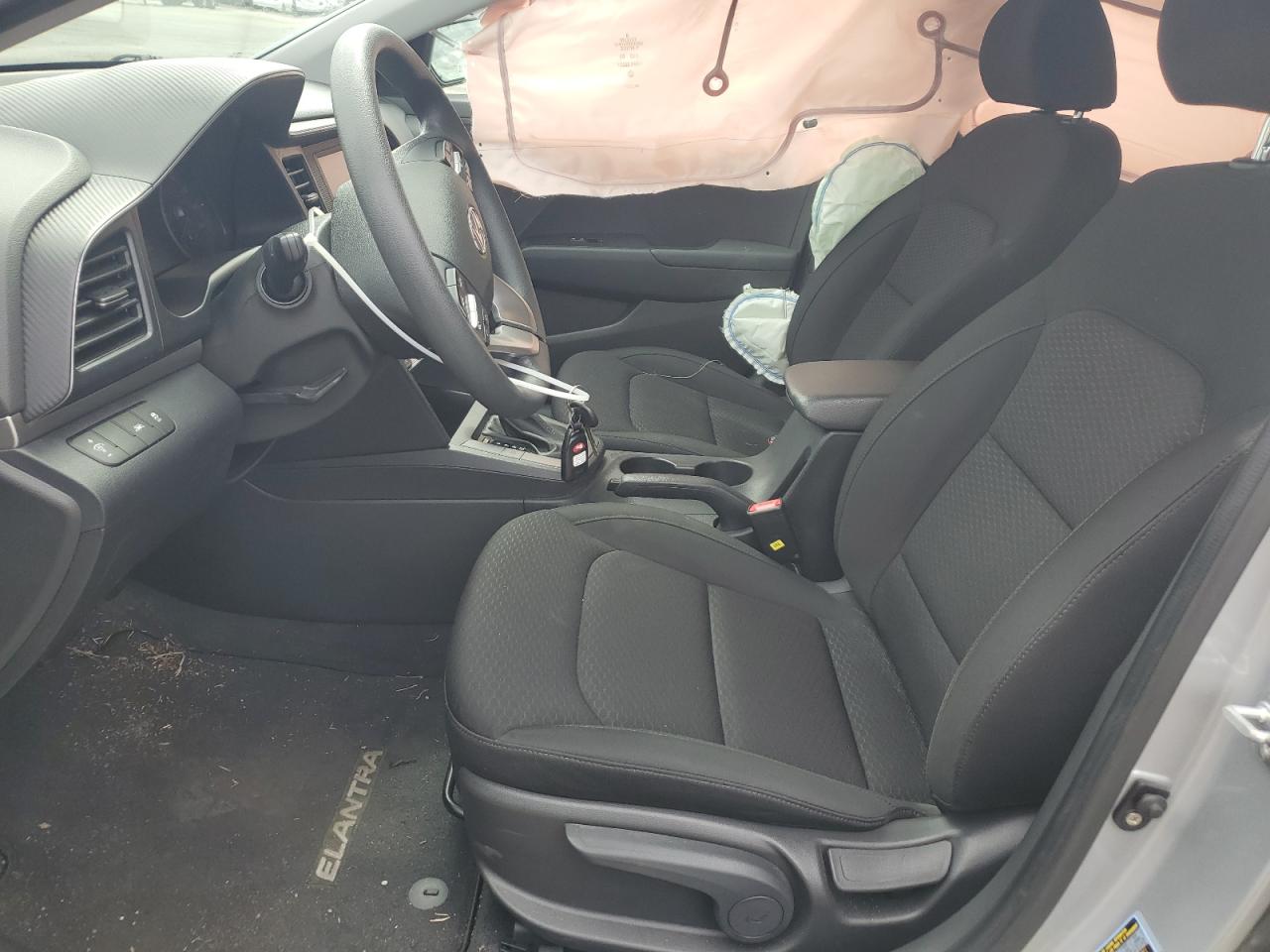 kmhd74lf7lu942253 KMHD74LF7LU942253 2020 Hyundai Elantra Se