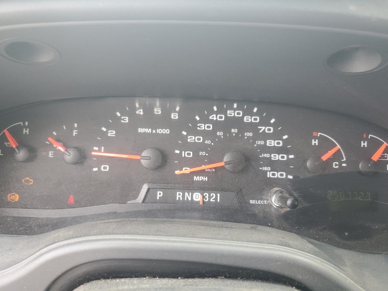 2008 Ford Econoline E450 Super Duty Cutaway Van VIN: 1FDXE45S08DB57898 Lot: 51790145