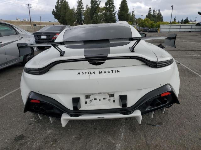  ASTON MARTIN VANTAGE F1 2022 Белый