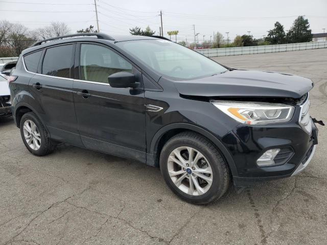  FORD ESCAPE 2018 Czarny