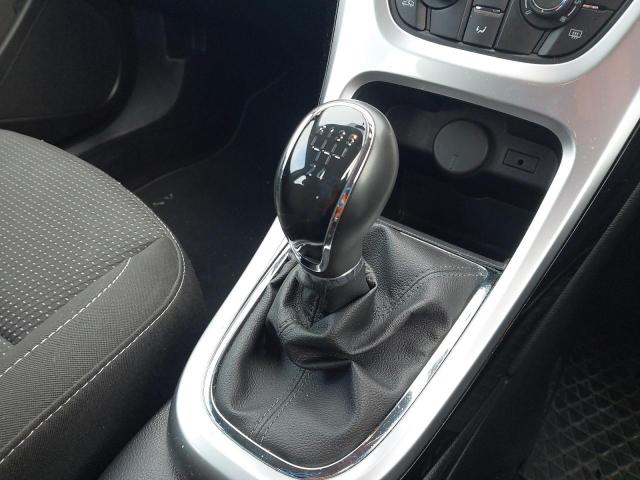 2013 VAUXHALL ASTRA SRI