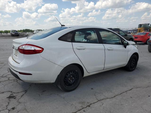 Sedans FORD FIESTA 2017 White