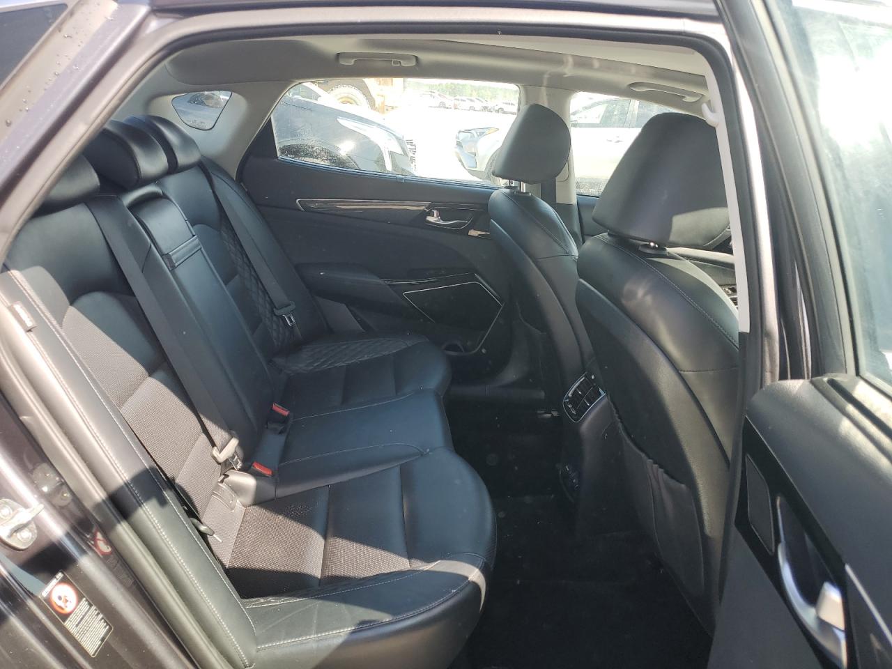 2017 Kia Cadenza Premium VIN: KNALC4J17H5066589 Lot: 53933615