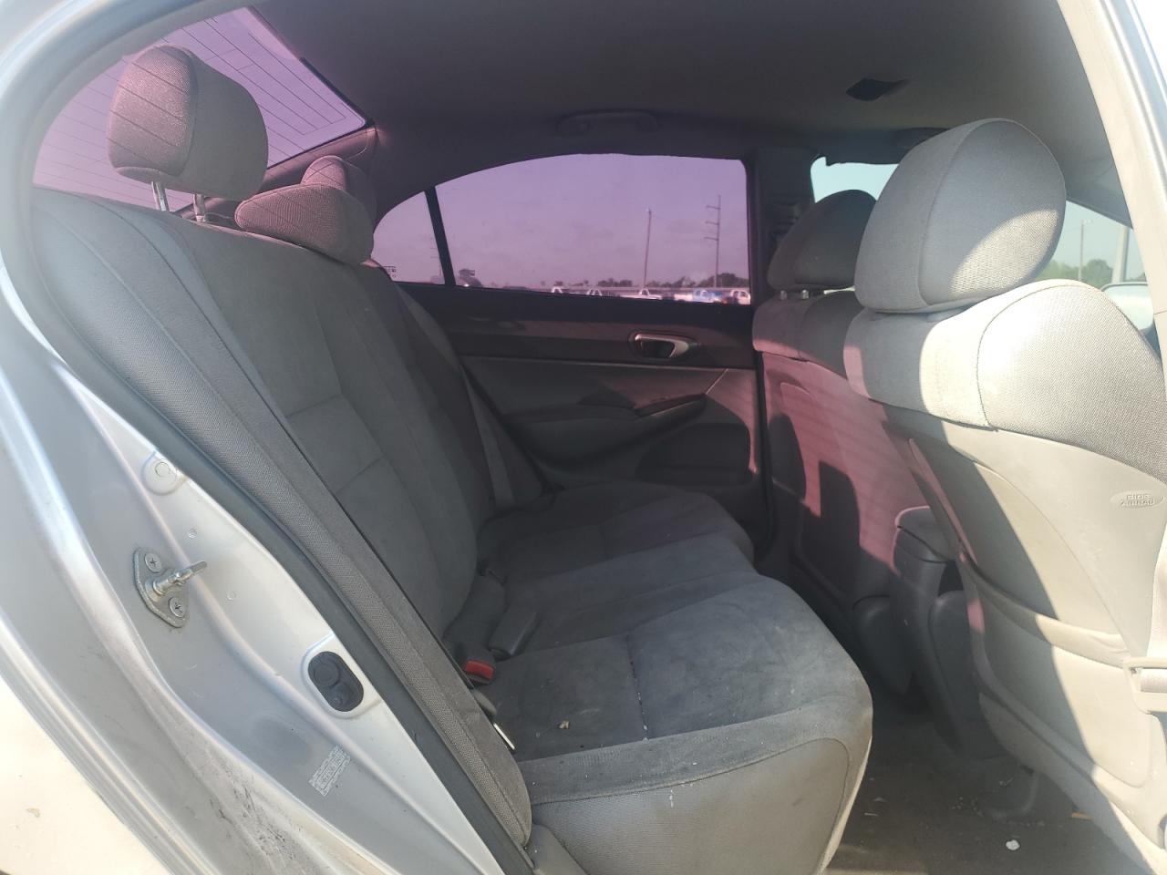 2006 Honda Civic Lx VIN: 1HGFA165X6L108411 Lot: 52946325